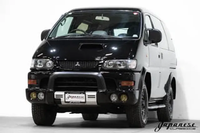 1998 Mitsubishi Delica Chamonix