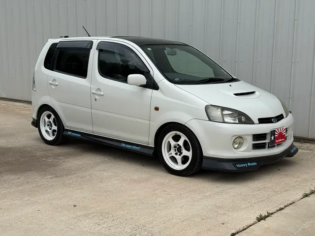 2000 Daihatsu YRV Turbo