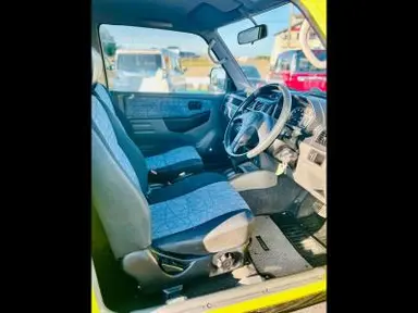 2000 Mitsubishi Pajero